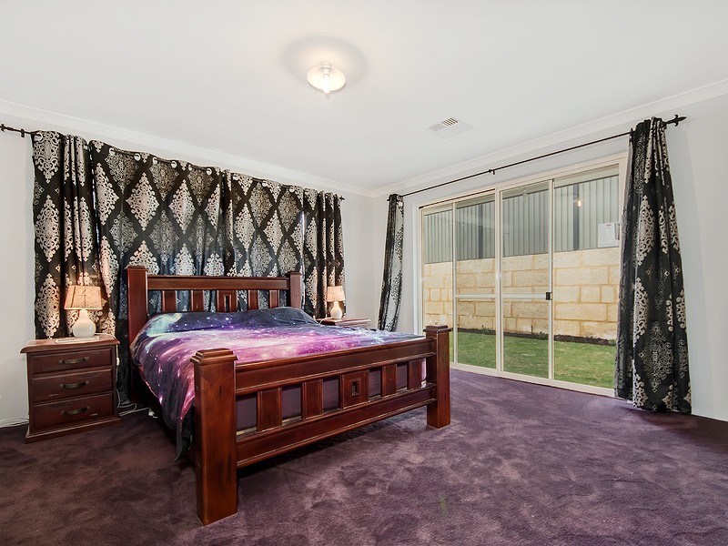 32 Barraberry Way, Byford WA 6122