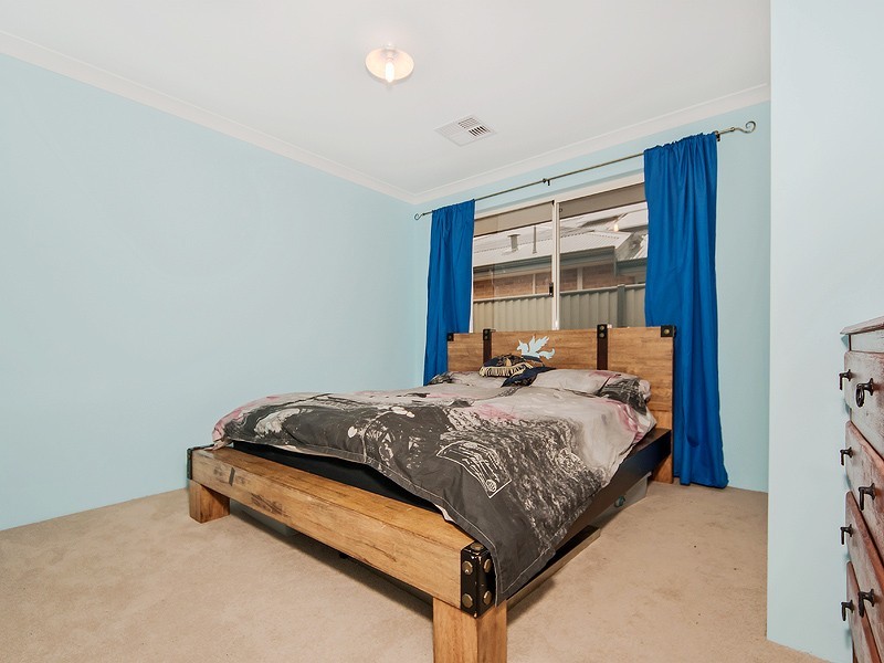 32 Barraberry Way, Byford WA 6122