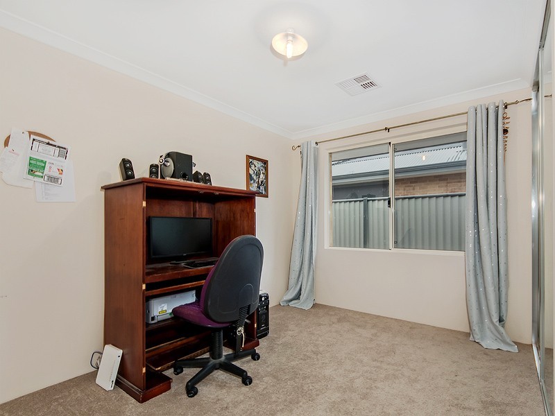 32 Barraberry Way, Byford WA 6122