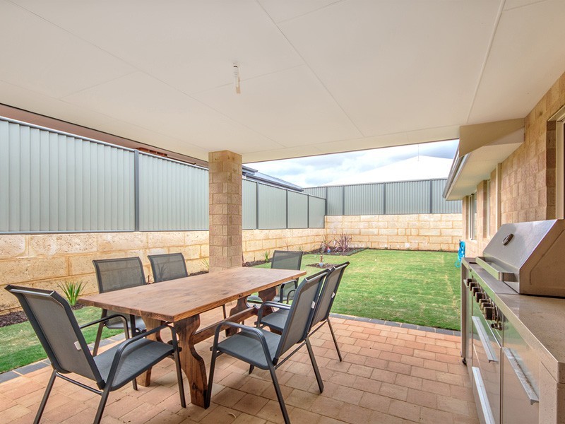 32 Barraberry Way, Byford WA 6122