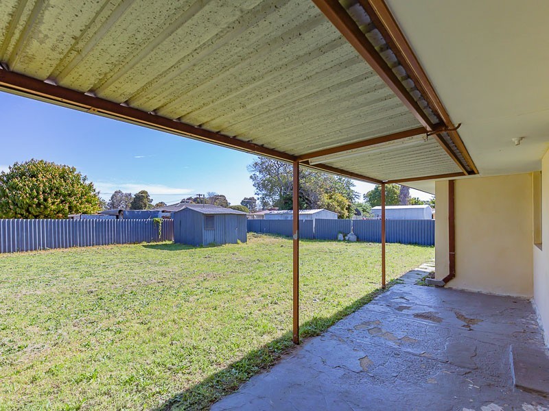 9 Elanora Road, Armadale WA 6112