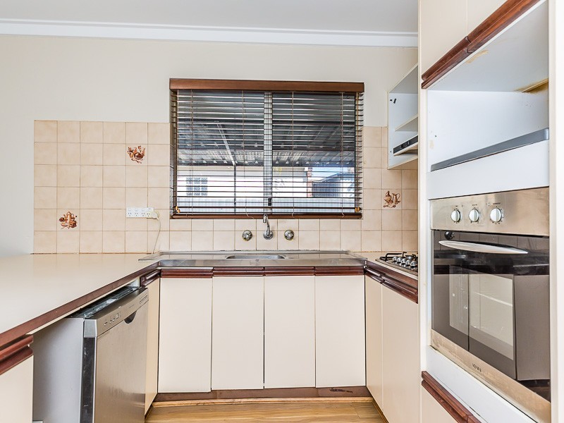 9 Elanora Road, Armadale WA 6112