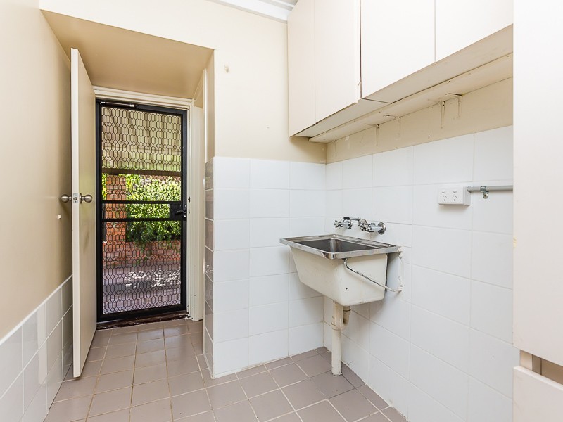 9 Elanora Road, Armadale WA 6112