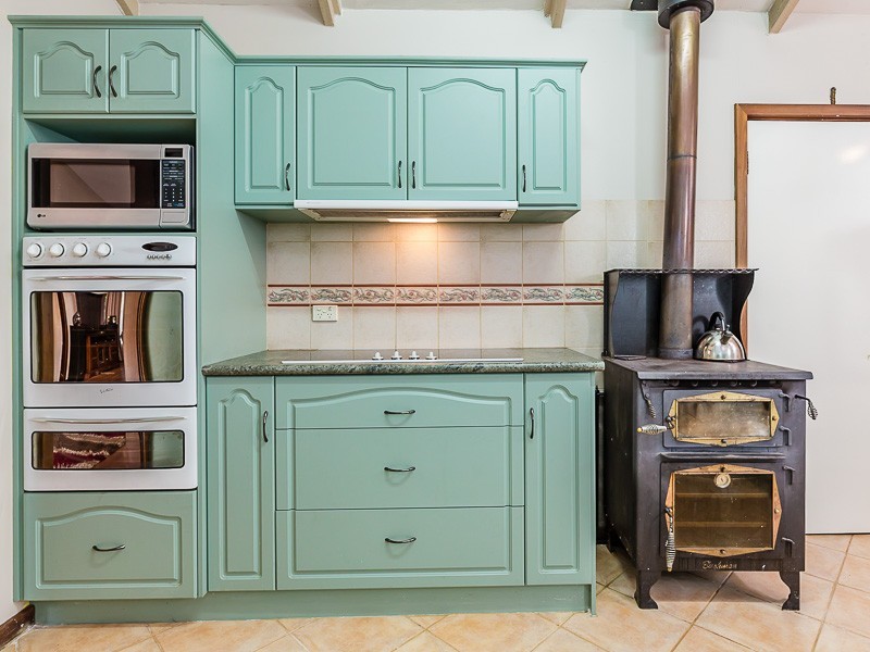 15 Wallangarra Drive N, Bedfordale WA 6112