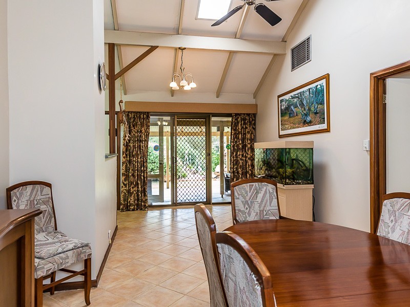 15 Wallangarra Drive N, Bedfordale WA 6112