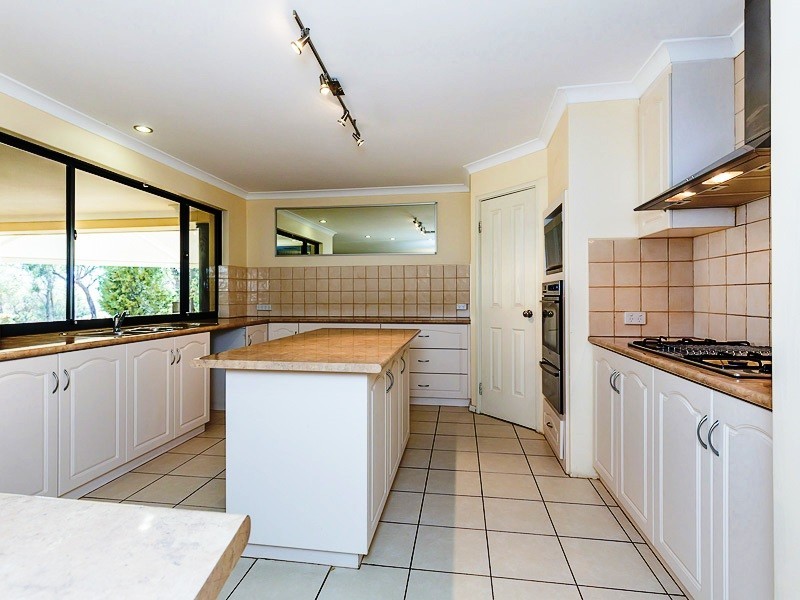 11 Waterwheel Road North, Bedfordale WA 6112