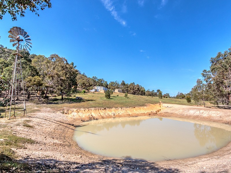 75 Scrivener Road, Serpentine WA 6125