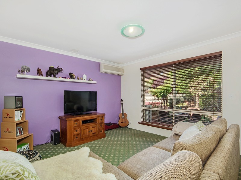 8 Bradshaw Road, Byford WA 6122