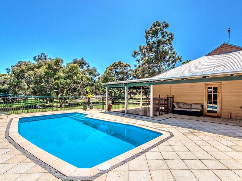 411 Maddington Road, Orange Grove WA 6109