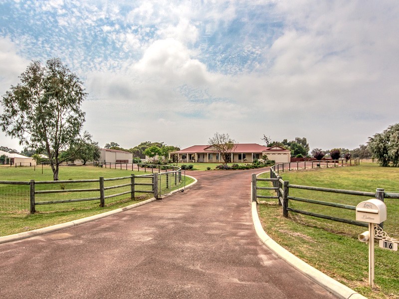 16 Greenhill Grove, Cardup WA 6122