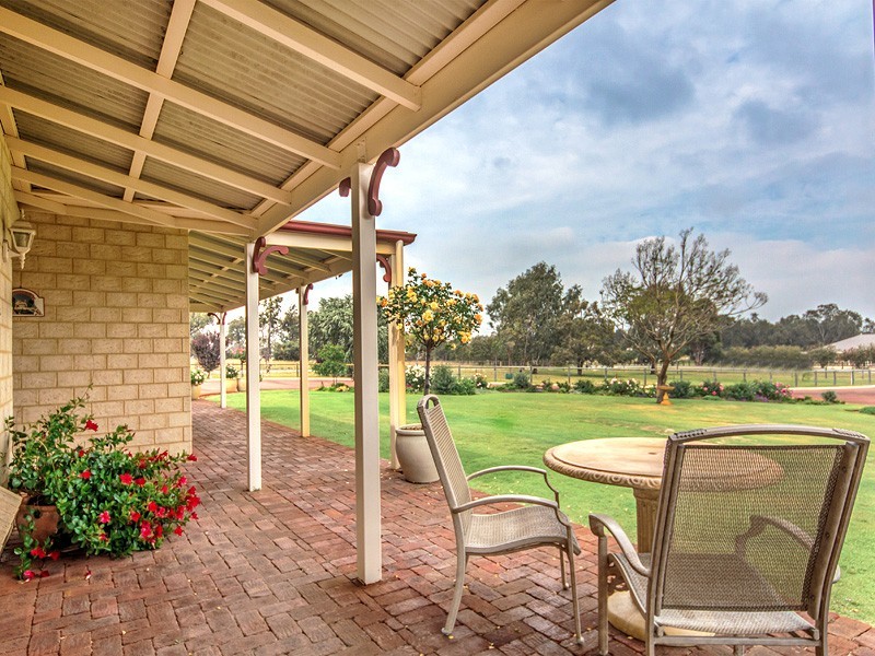 16 Greenhill Grove, Cardup WA 6122