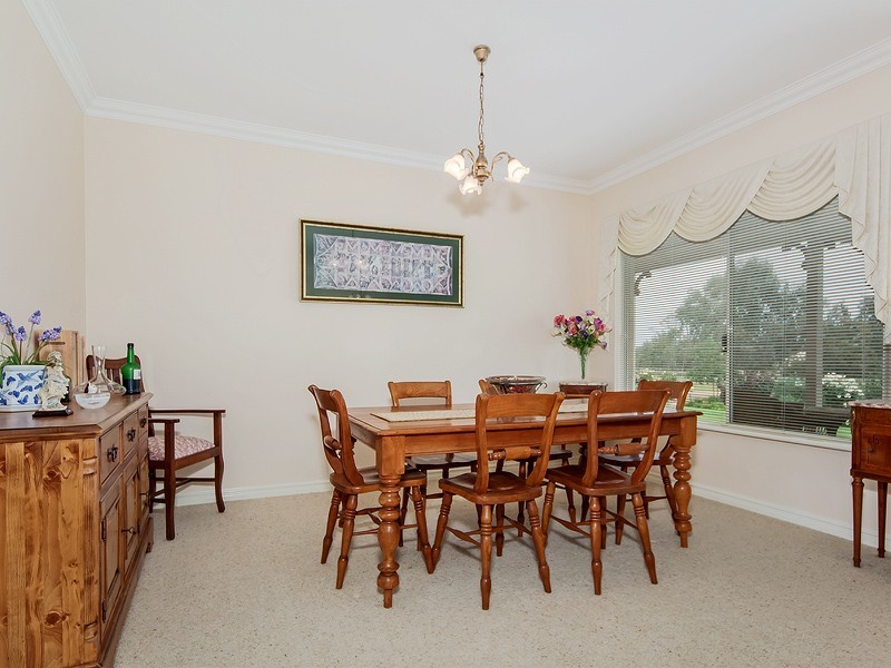16 Greenhill Grove, Cardup WA 6122
