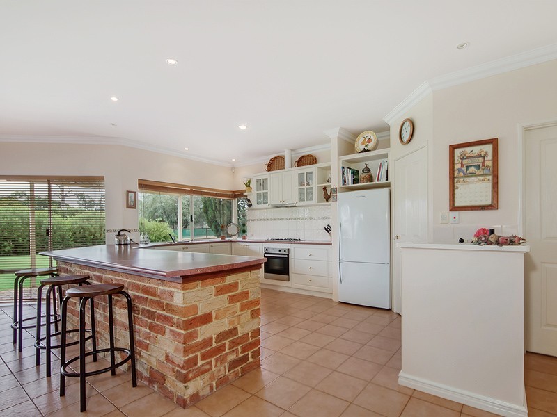16 Greenhill Grove, Cardup WA 6122