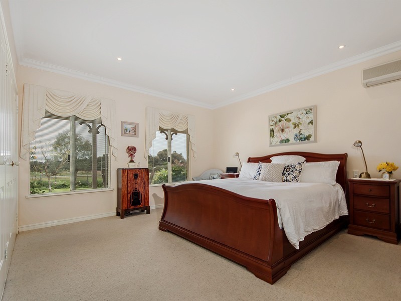 16 Greenhill Grove, Cardup WA 6122