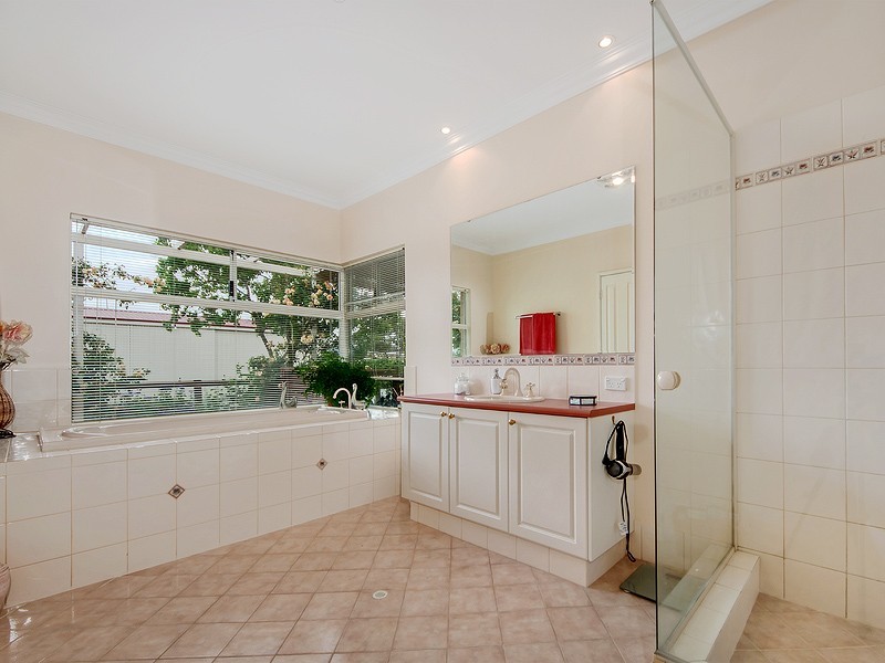 16 Greenhill Grove, Cardup WA 6122