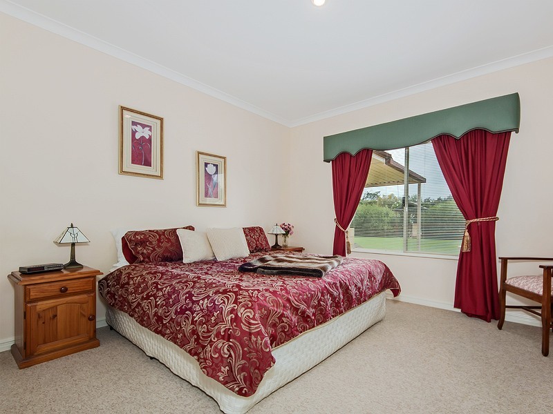 16 Greenhill Grove, Cardup WA 6122
