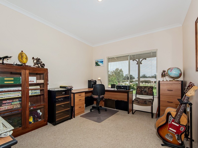 16 Greenhill Grove, Cardup WA 6122
