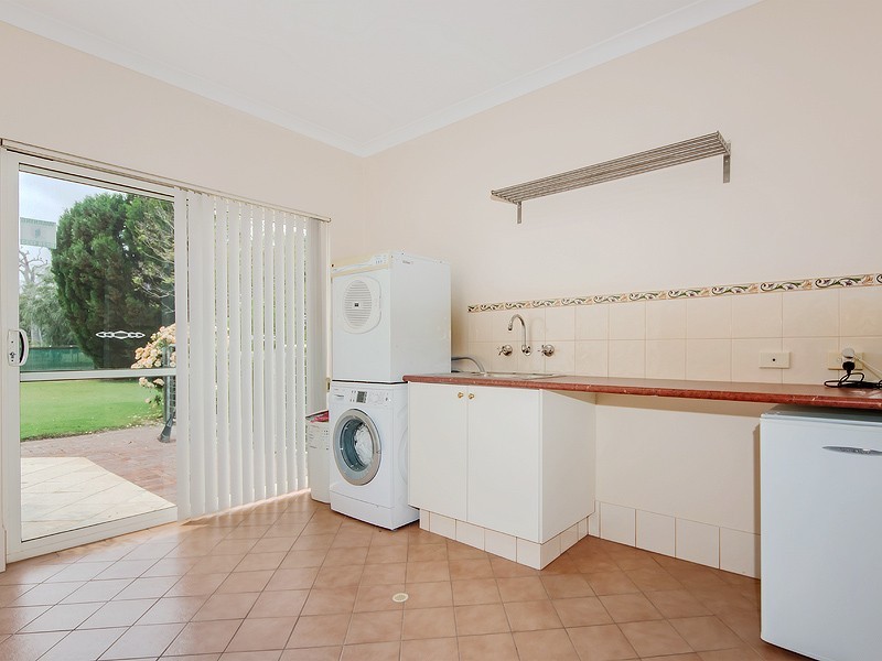 16 Greenhill Grove, Cardup WA 6122