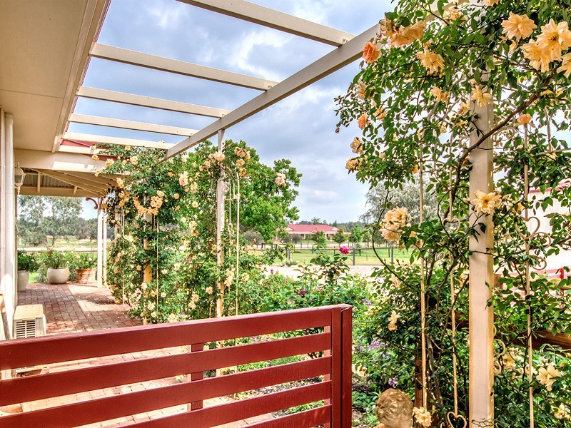 16 Greenhill Grove, Cardup WA 6122