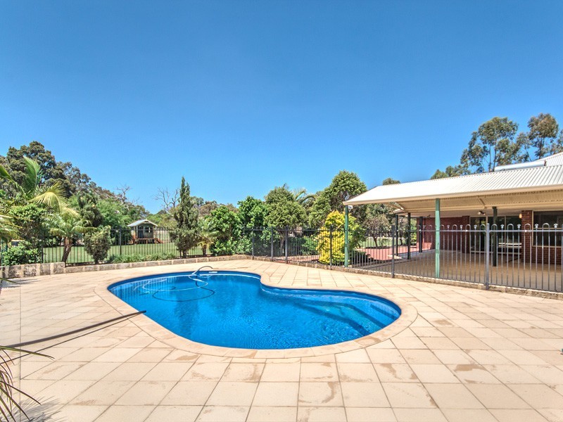 56 Walker Road, Serpentine WA 6125