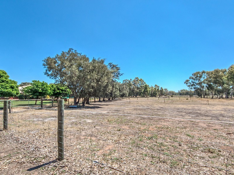 56 Walker Road, Serpentine WA 6125
