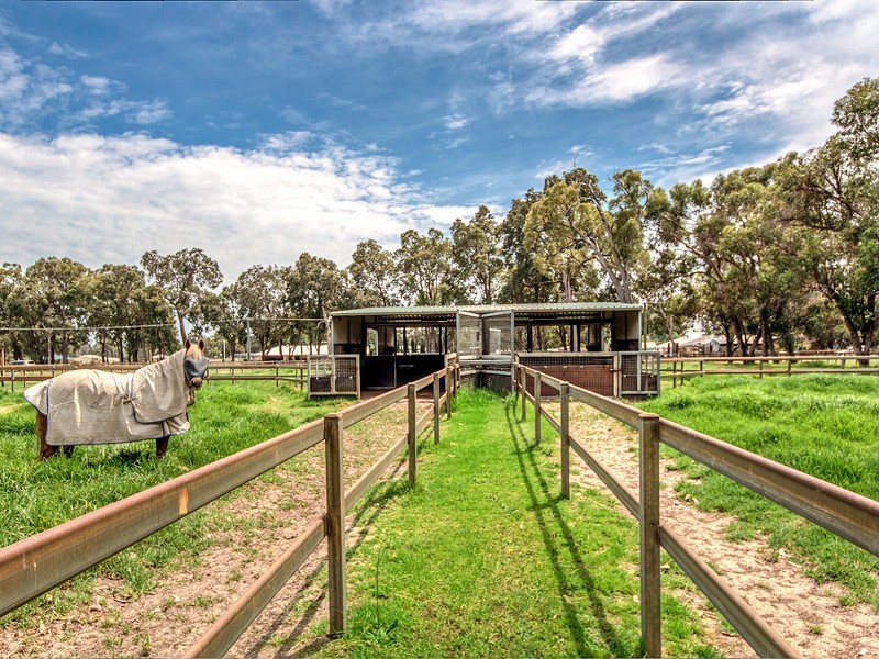 804 Redcliffe Road, Cardup WA 6122