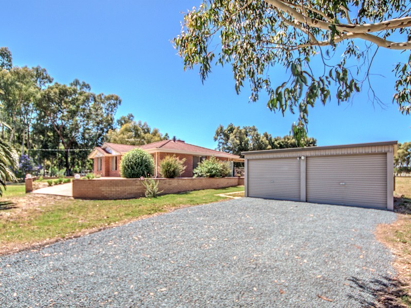 24 Rain Lover Court, Darling Downs WA 6122