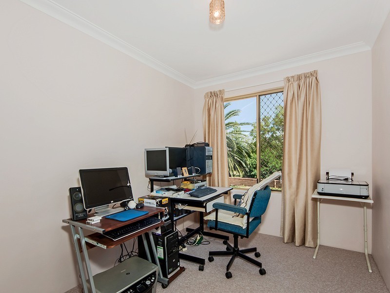 24 Rain Lover Court, Darling Downs WA 6122