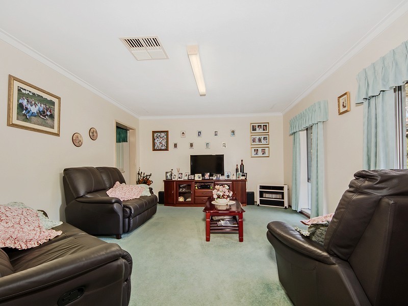 15A Lowanna Way, Armadale WA 6112