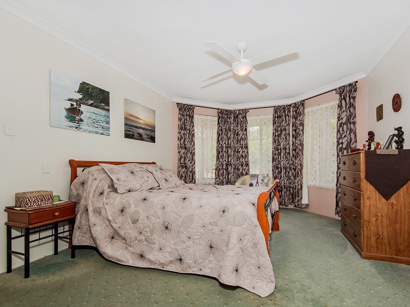 27 Tiara Court, Darling Downs WA 6122