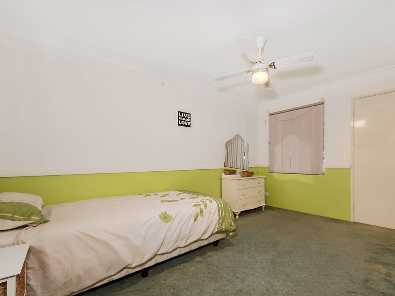 27 Tiara Court, Darling Downs WA 6122