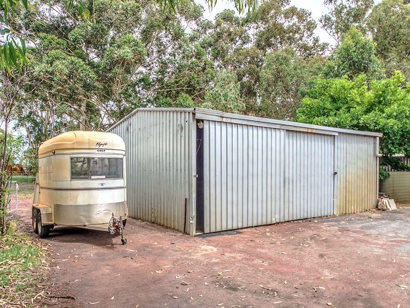 27 Tiara Court, Darling Downs WA 6122