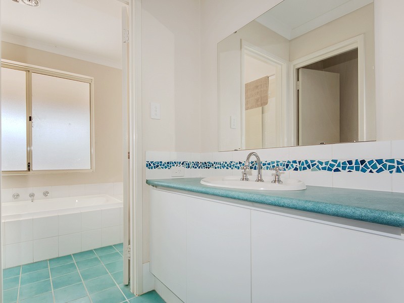 20 Echoveld Close, Mardella WA 6125