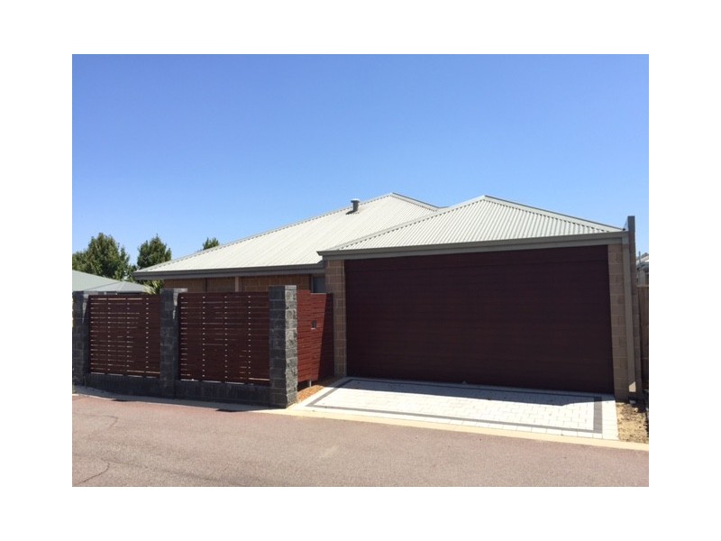 2/275 Fraser Road, Canning Vale WA 6155