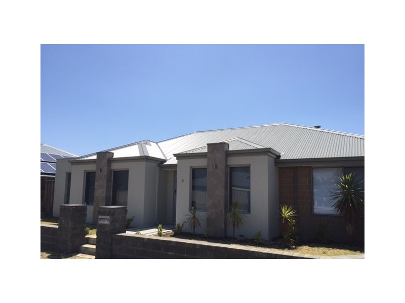 2/275 Fraser Road, Canning Vale WA 6155