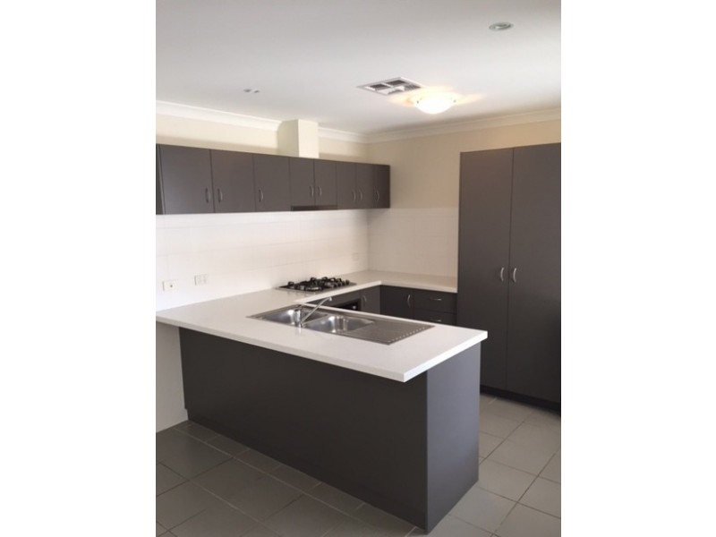 2/275 Fraser Road, Canning Vale WA 6155
