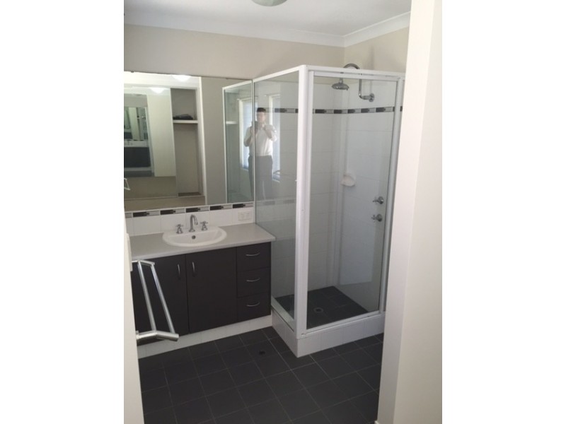 2/275 Fraser Road, Canning Vale WA 6155