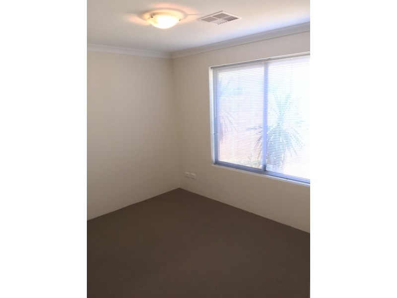 2/275 Fraser Road, Canning Vale WA 6155