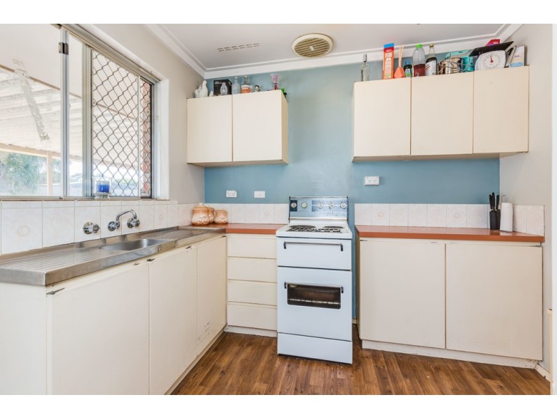 7 Leumeah Street, Armadale WA 6112