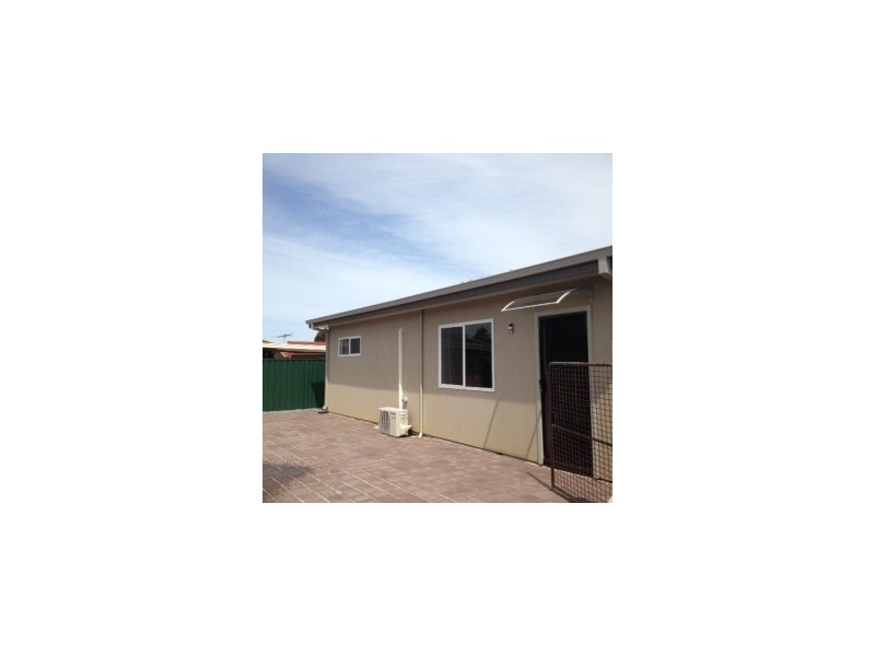 1a Cull Ct, Armadale WA 6112
