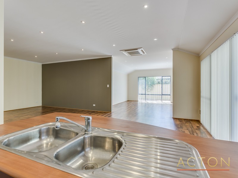 20 Acapulco Way, Southern River WA 6110