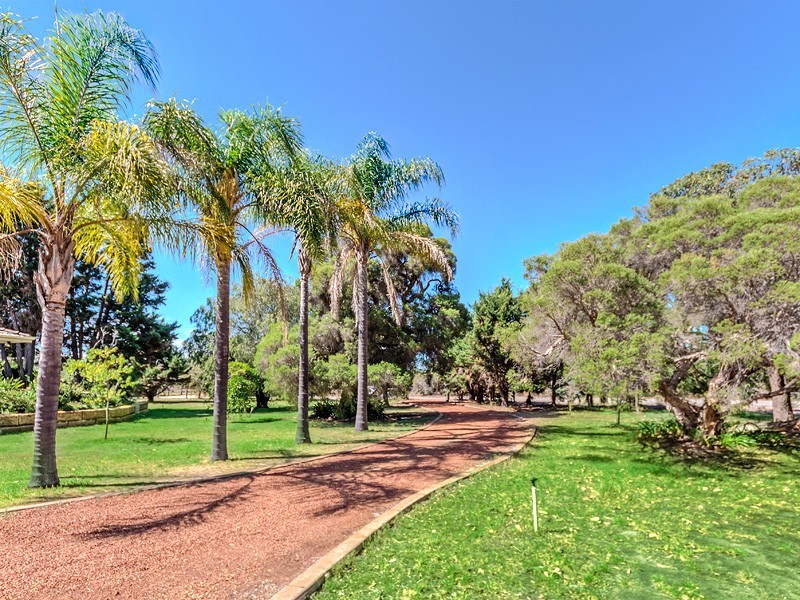 41 Brockwell Place, Oakford WA 6121