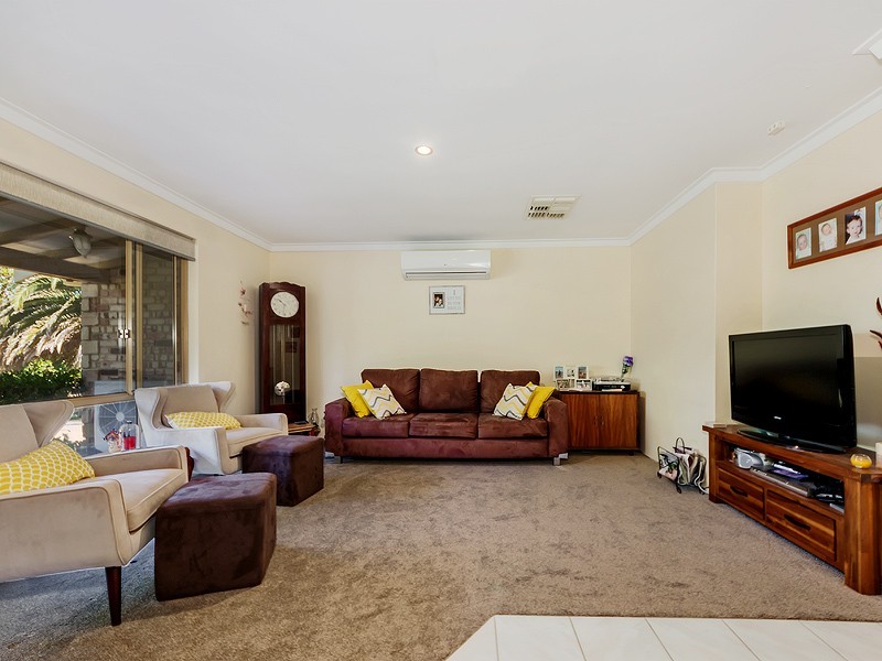 41 Brockwell Place, Oakford WA 6121