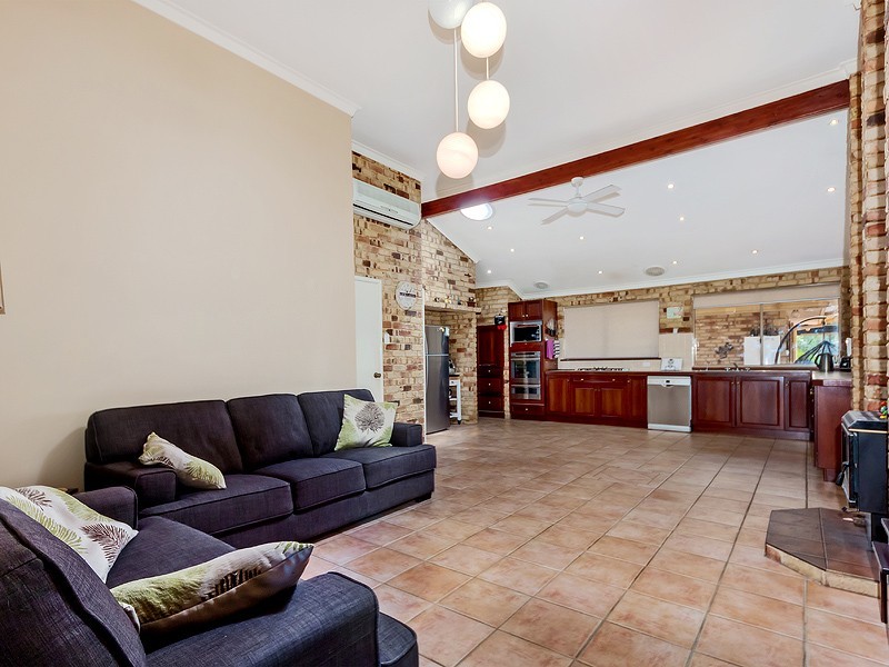 41 Brockwell Place, Oakford WA 6121