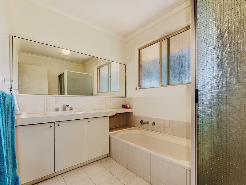 41 Brockwell Place, Oakford WA 6121