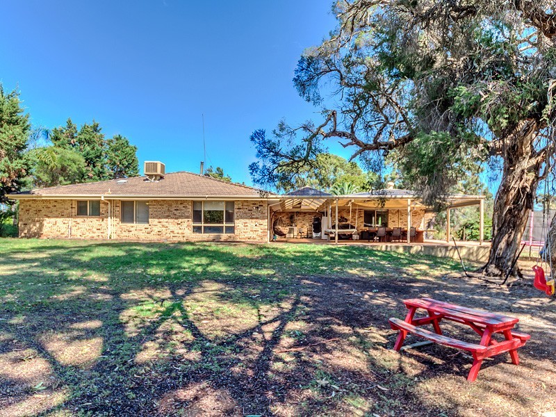 41 Brockwell Place, Oakford WA 6121