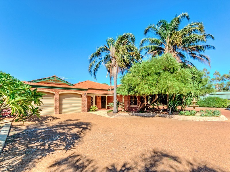 48 Kentucky Drive West, Darling Downs WA 6122