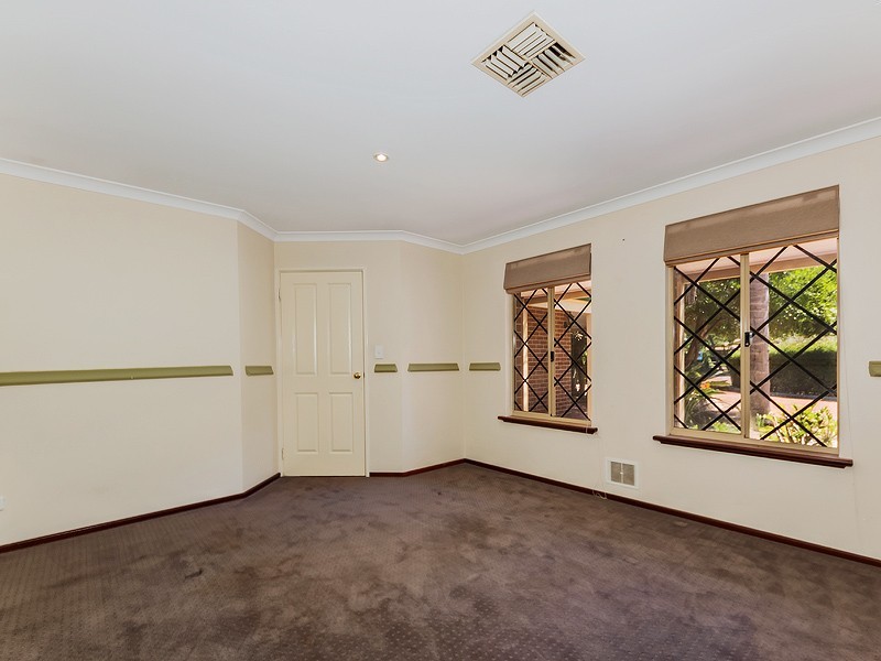 48 Kentucky Drive West, Darling Downs WA 6122