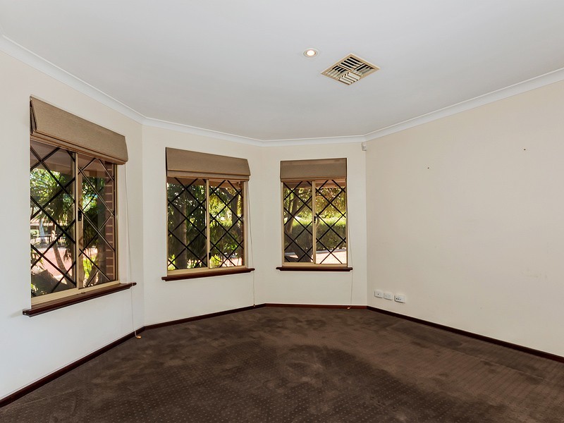 48 Kentucky Drive West, Darling Downs WA 6122