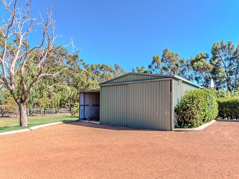 48 Kentucky Drive West, Darling Downs WA 6122